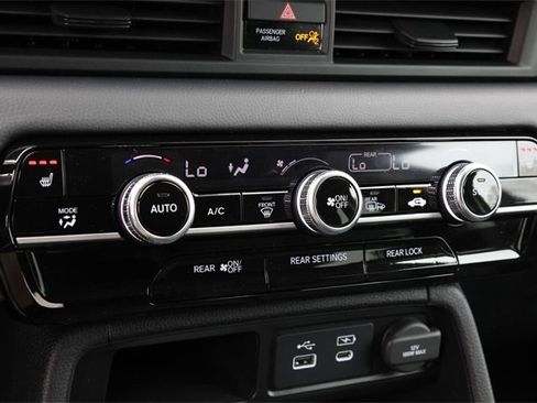 New 2025 Honda Pilot EX-L image 17