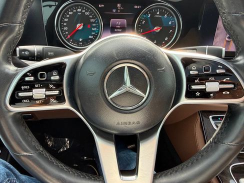 Used 2019 Mercedes-Benz E 300 image 17