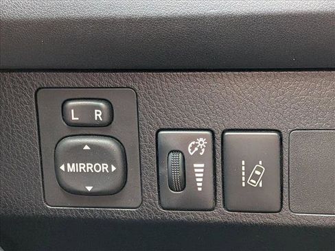 Used 2018 Toyota RAV4 LE w/ All Weather Liner Package AWD/4WD image 12