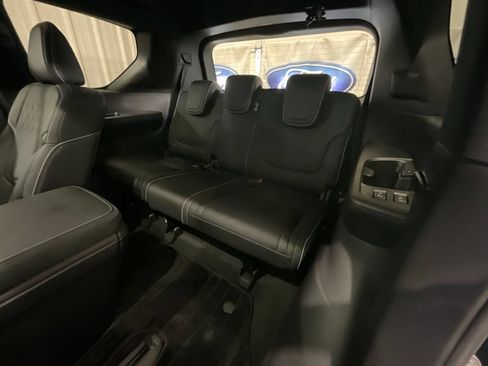 Used 2026 INFINITI QX80 Autograph w/ Premium Cargo Package AWD/4WD image 12