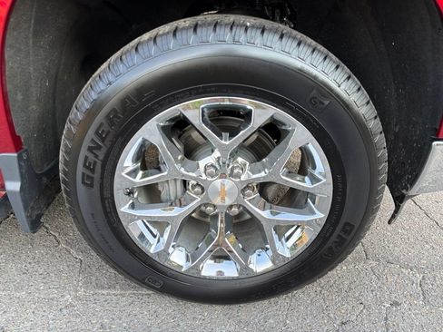 Used 2026 Chevrolet Silverado 1500 LTZ AWD/4WD image 9