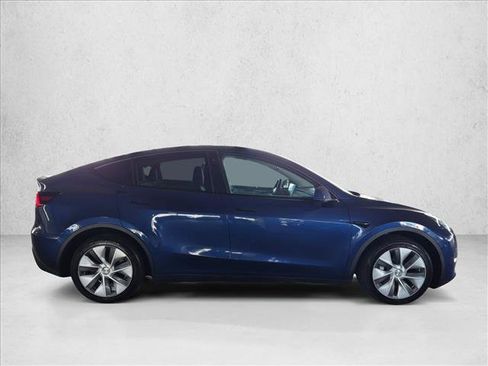 Used 2023 Tesla Model Y Long Range AWD/4WD image 4