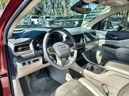 Certified 2023 GMC Acadia Denali w/ Denali Ultimate Package image 10