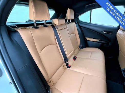 Used 2025 Lexus UX 300h AWD image 34