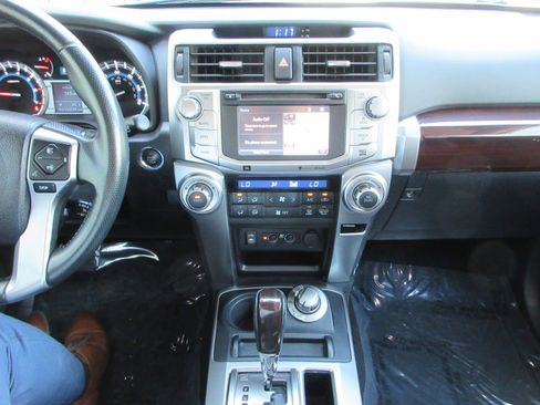 Used 2015 Toyota 4Runner Limited AWD/4WD image 38