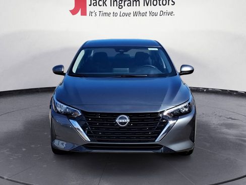 Used 2025 Nissan Sentra SV image 8
