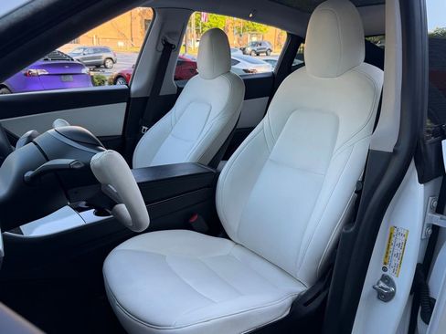 Used 2021 Tesla Model Y Long Range image 53