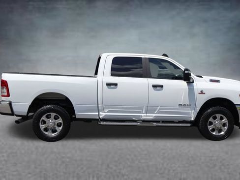 Used 2023 RAM 2500 Big Horn w/ Level 1 Equipment Group AWD/4WD image 2