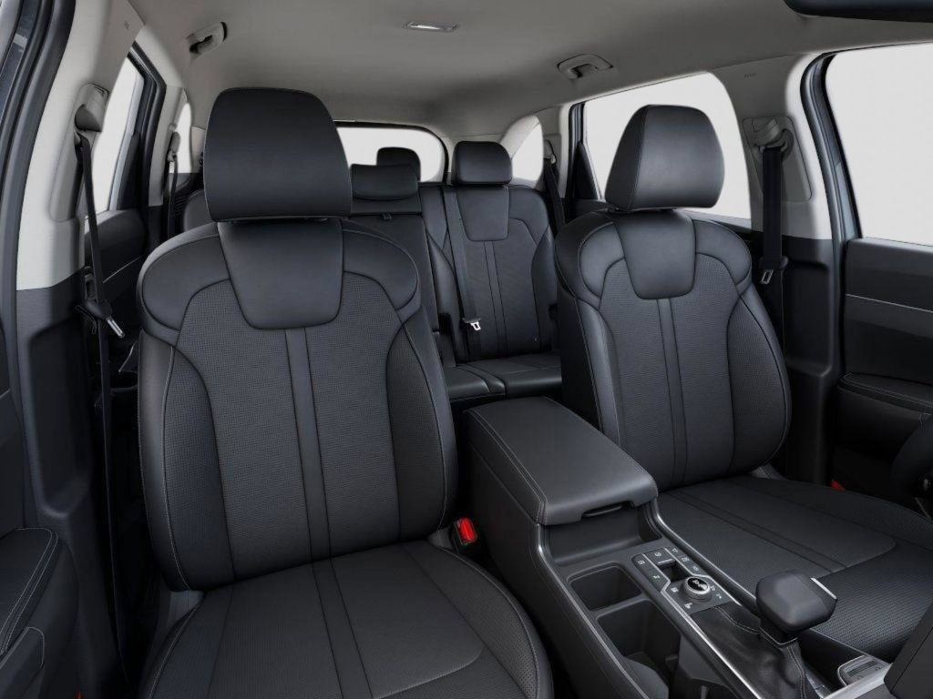 Used 2025 Kia Sorento S AWD/4WD image 15
