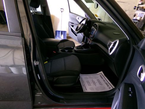 Used 2020 Kia Soul GT-Line w/ GT 2.0L Power Sunroof Package FWD image 43