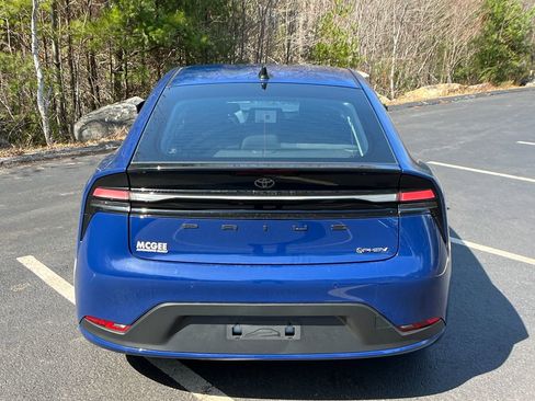 New 2026 Toyota Prius Plug-In Hybrid FWD image 4