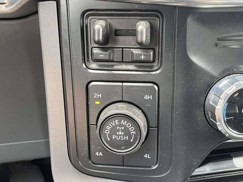 Used 2025 Ford F150 Lariat w/ Equipment Group 501A Mid AWD/4WD image 24