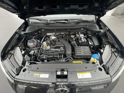 New 2026 Volkswagen Taos SE image 25