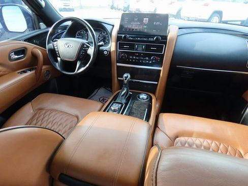 Used 2023 INFINITI QX80 Sensory w/ All-Season Package image 19