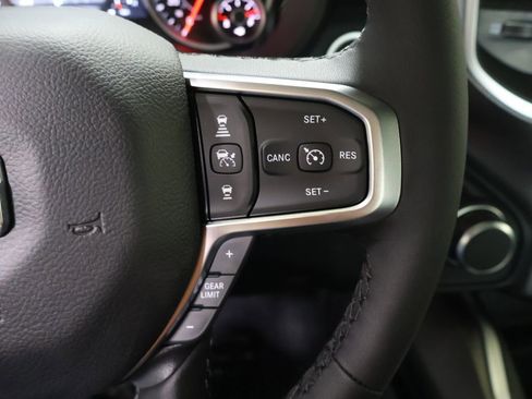 New 2026 RAM 1500 4x4 Crew Cab image 25