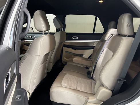 Used 2018 Ford Explorer 4WD image 19