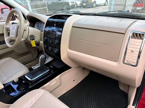 Used 2010 Ford Escape Limited FWD image 7