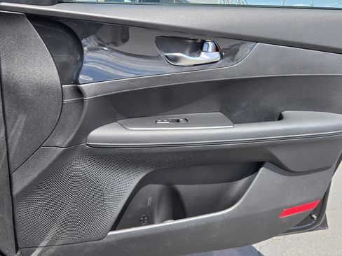 Used 2023 Kia Forte GT-Line FWD image 32