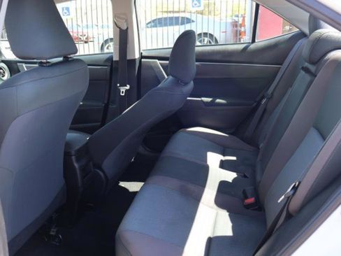 Used 2018 Toyota Corolla LE FWD image 29