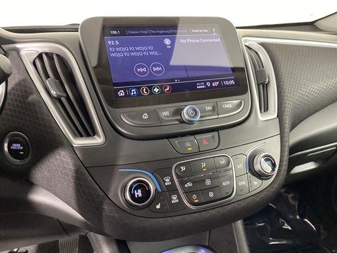 Used 2025 Chevrolet Malibu LT image 28