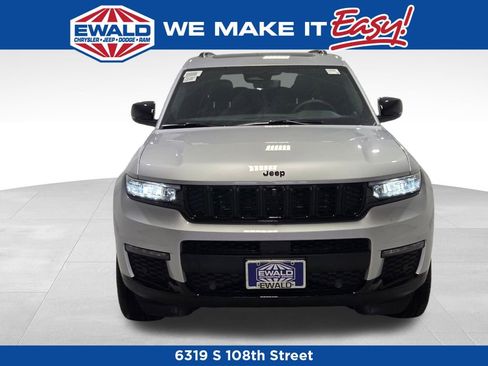 New 2025 Jeep Grand Cherokee L Limited w/ Luxury Tech Group II image 17