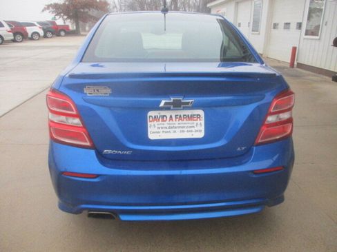 Used 2018 Chevrolet Sonic LT w/ Convenience Package image 5