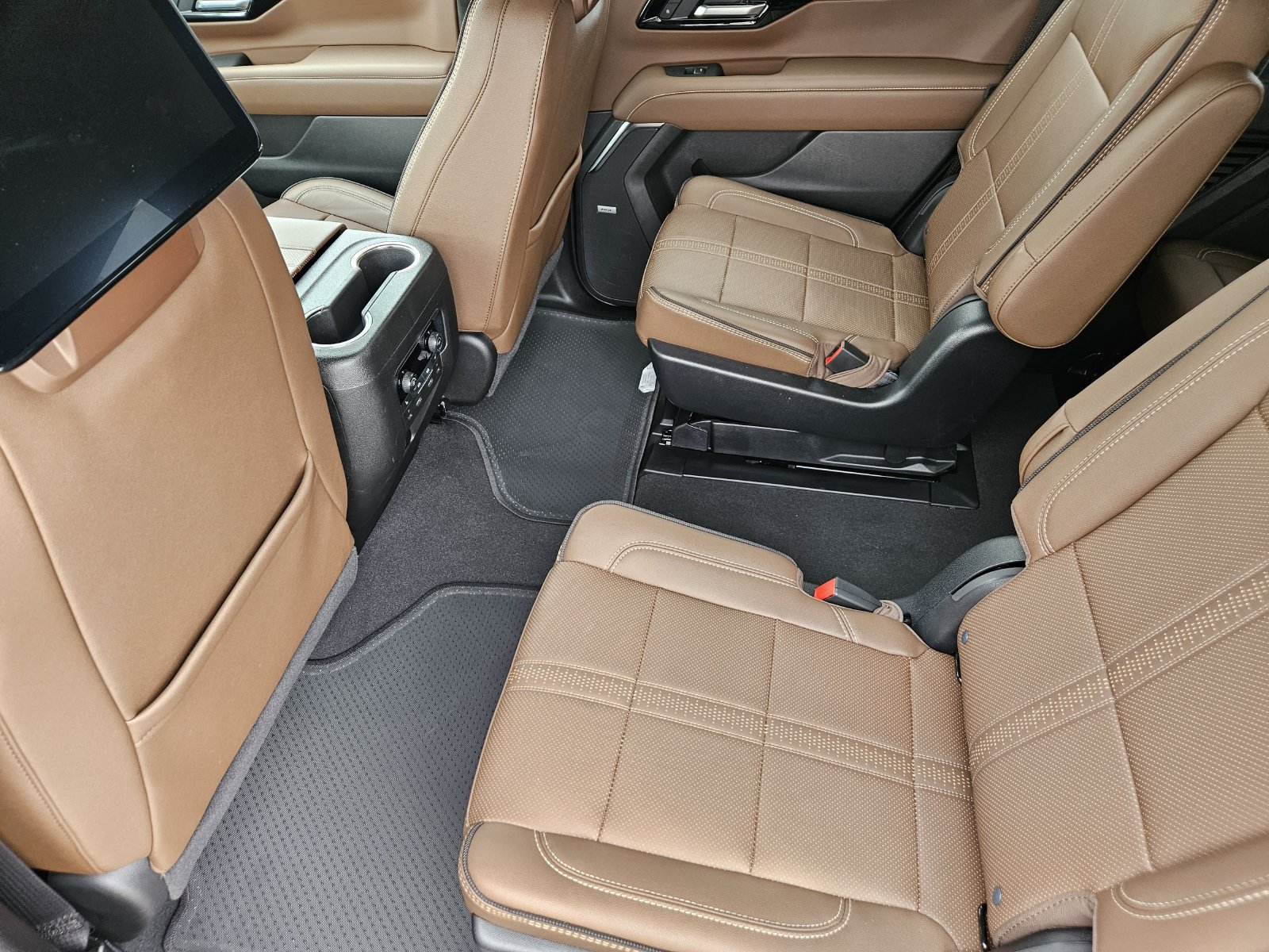 Certified 2026 Chevrolet Tahoe High Country AWD/4WD image 34