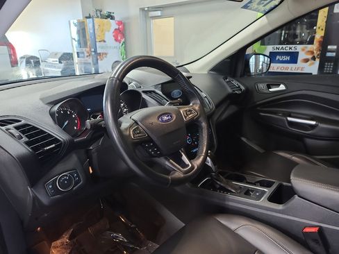 Used 2019 Ford Escape SEL image 8