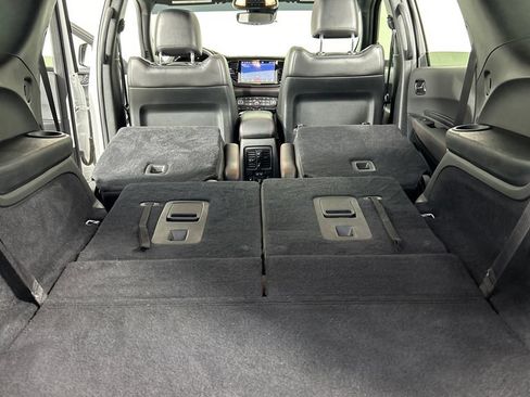 Used 2023 Dodge Durango R/T RWD image 24