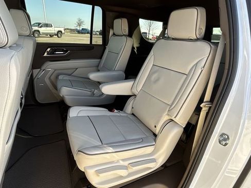 New 2026 GMC Yukon XL Denali w/ Sun & Power Step Package RWD image 26