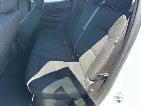 Used 2023 Chevrolet Colorado LT RWD image 12