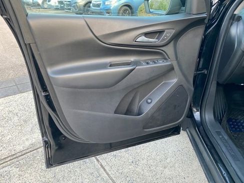 Used 2020 Chevrolet Equinox LT image 18