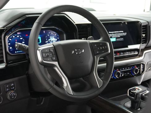New 2026 Chevrolet Silverado 1500 LT Trail Boss w/ LT Trail Boss Premium Package AWD/4WD image 16