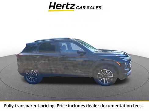 Used 2025 Chevrolet TrailBlazer LT FWD image 1