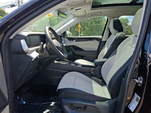 New 2026 Volkswagen Tiguan SE AWD/4WD image 9