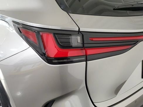 Used 2026 Lexus NX 350h AWD w/ Cold Area Package image 38