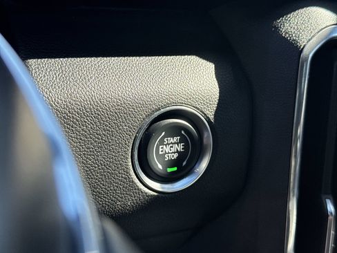 Certified 2024 GMC Acadia Elevation FWD image 17