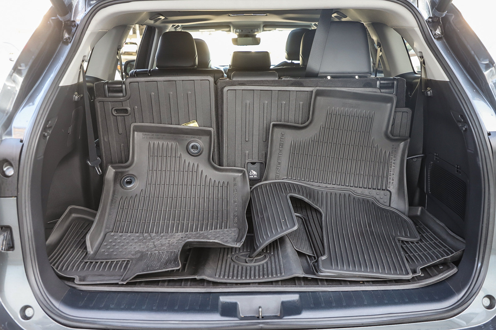 Used 2023 Toyota Highlander XLE FWD image 27