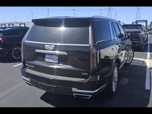 Used 2025 Cadillac Escalade Premium Luxury w/ Touring Package AWD/4WD image 4
