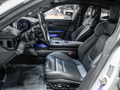 Used 2022 Porsche Taycan Turbo S image 33