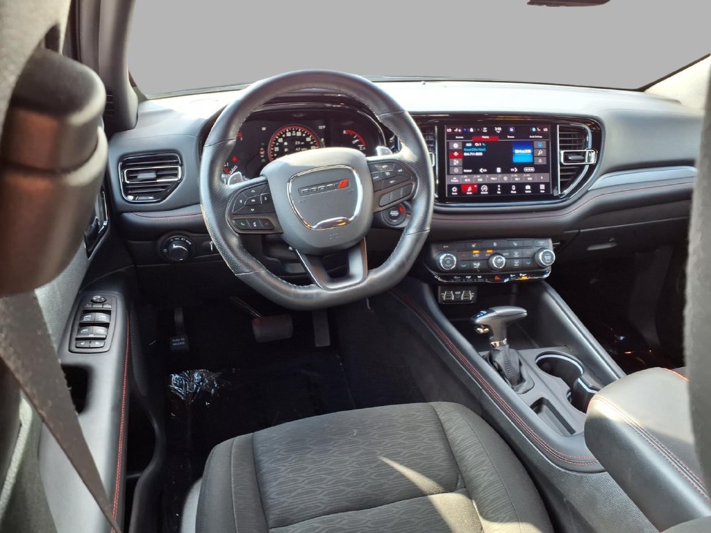Used 2025 Dodge Durango GT AWD/4WD image 4
