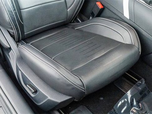 Used 2020 Ford Mustang Shelby GT500 w/ Technology Package image 11