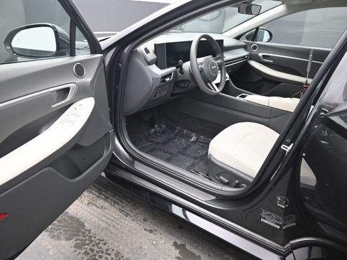 Used 2025 Hyundai Sonata SEL image 13