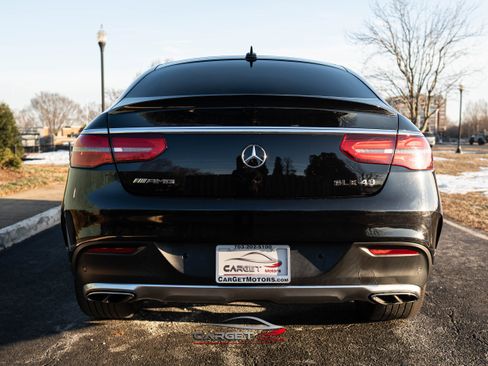Used 2018 Mercedes-Benz GLE 43 AMG 4MATIC w/ Parking Assist Package image 6