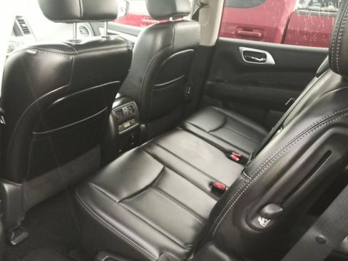Used 2017 Nissan Pathfinder SL w/ SL Premium Package AWD/4WD image 5