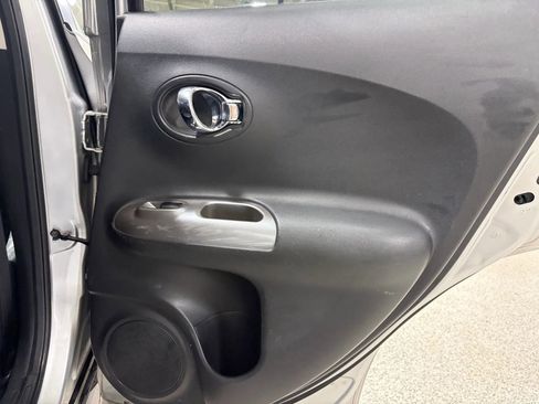 Used 2011 Nissan Juke SL image 22