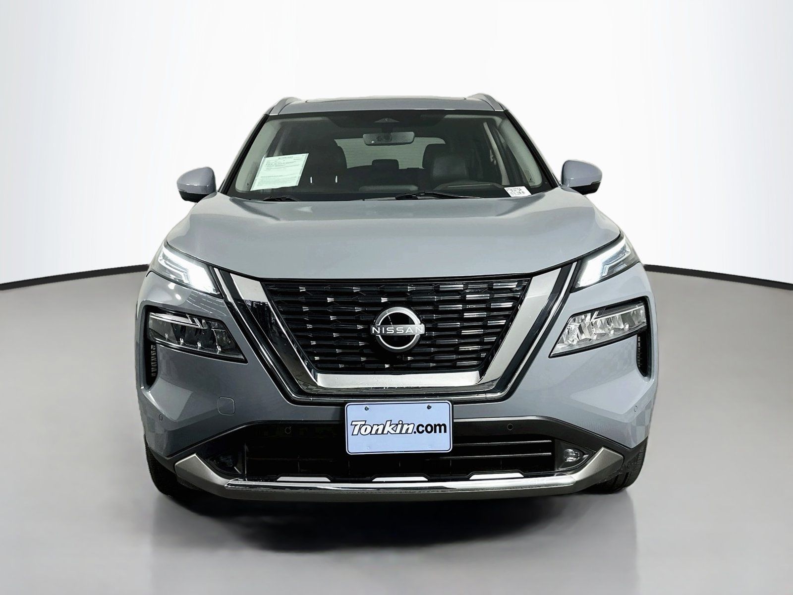 Used 2022 Nissan Rogue Platinum w/ Head-Up Display Package AWD/4WD image 2