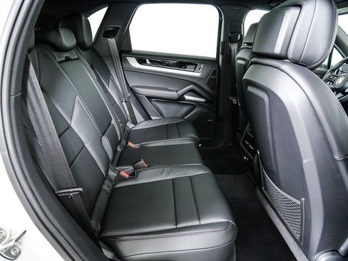 New 2026 Porsche Cayenne AWD image 23