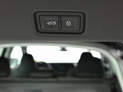 New 2025 Audi Q5 Premium Plus w/ Premium Plus AWD/4WD image 21