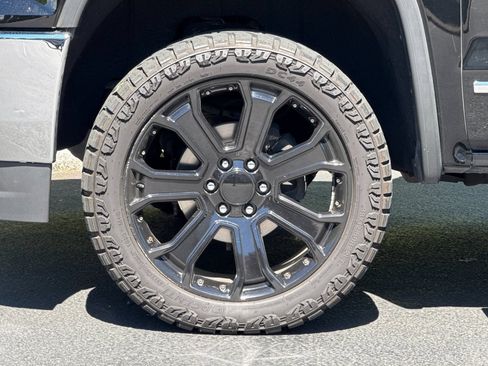 Used 2018 GMC Sierra 1500 SLT AWD/4WD image 25